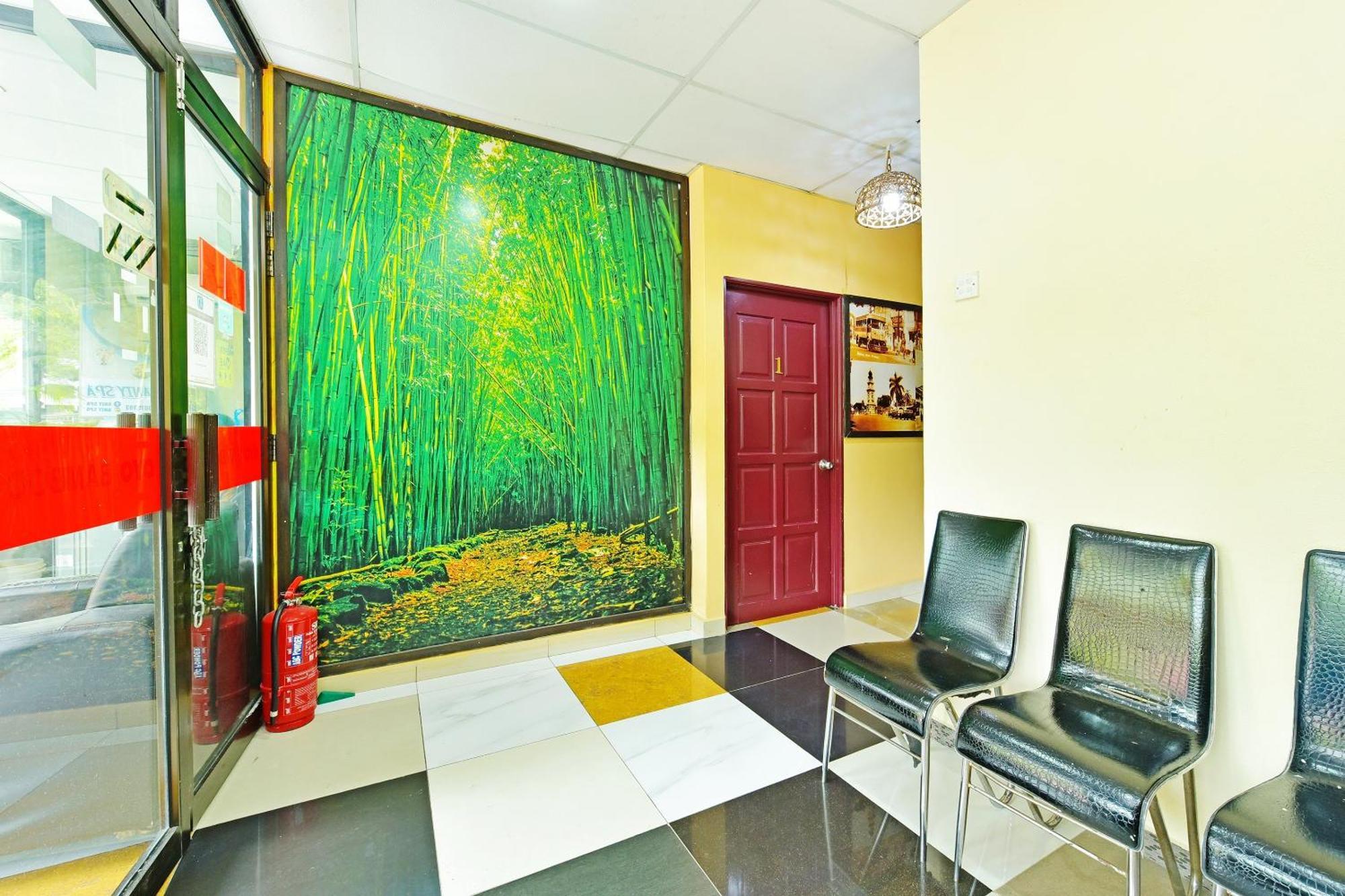 Oyo 873 Bamboo Inn Batu Ferringhi Eksteriør bilde