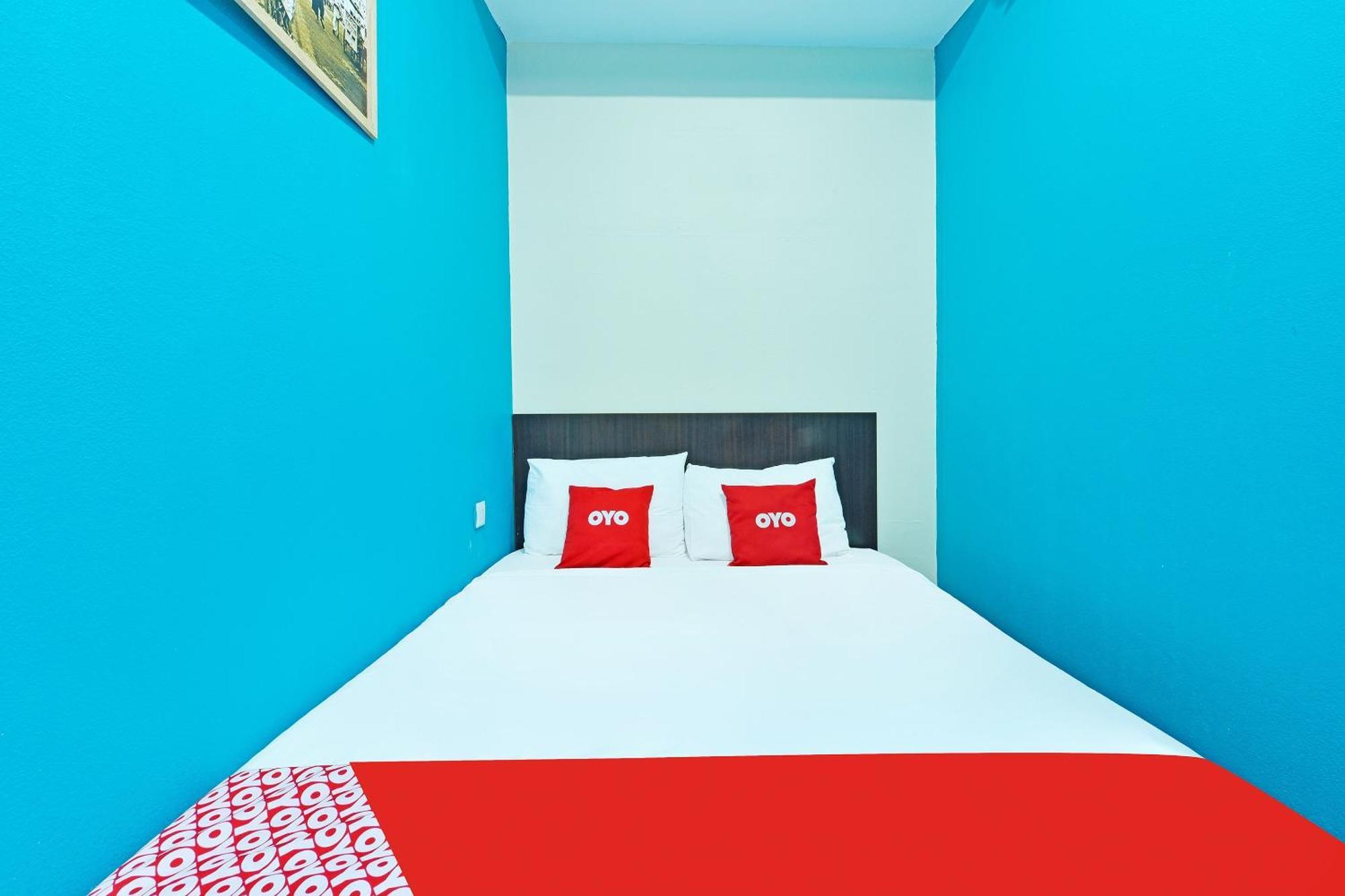 Oyo 873 Bamboo Inn Batu Ferringhi Eksteriør bilde