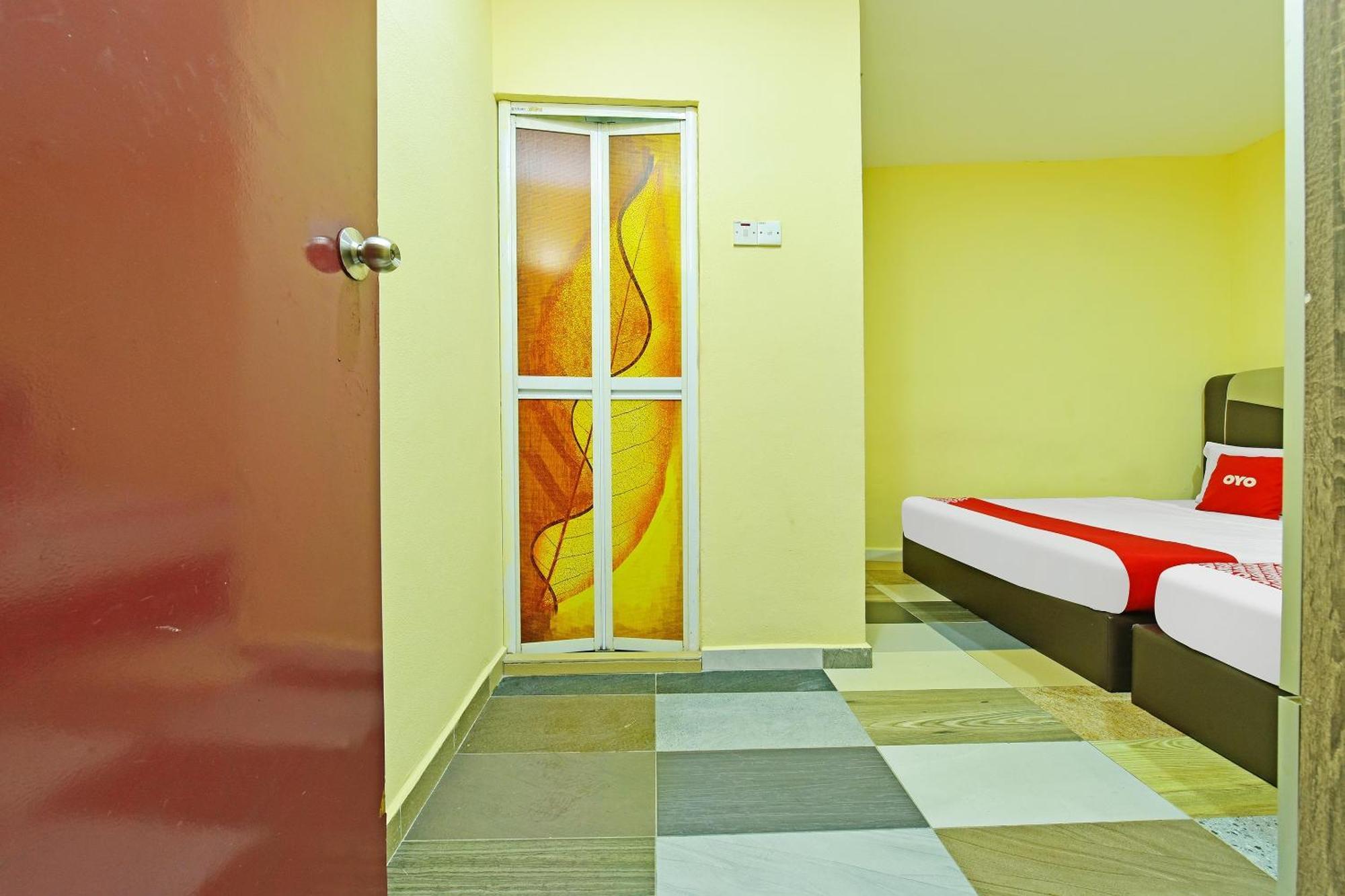 Oyo 873 Bamboo Inn Batu Ferringhi Eksteriør bilde